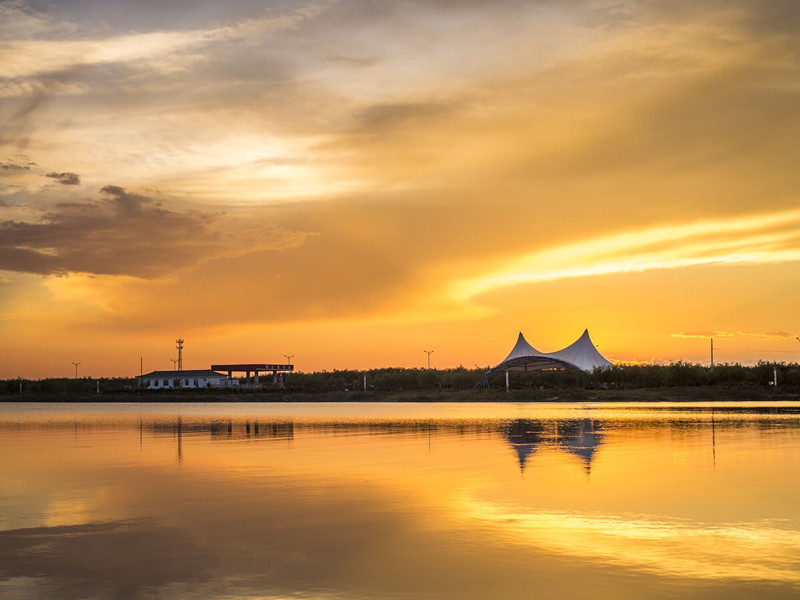 巴彦淖尔,友谊湖畔的深情故事